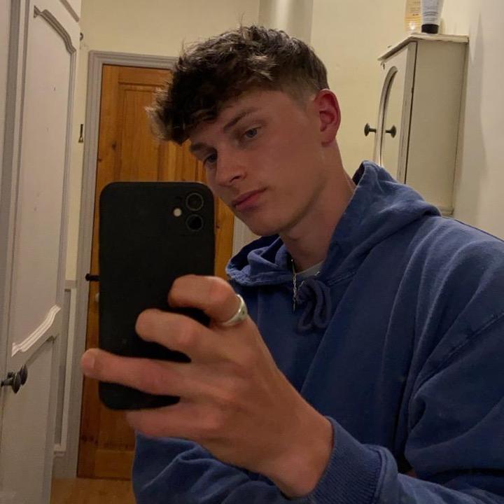 Profile Picture of Peter Howell (@petehowell99) on Tiktok