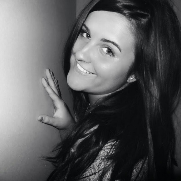 Profile Picture of Barbara Wajda (@bkesek95) on Poshmark