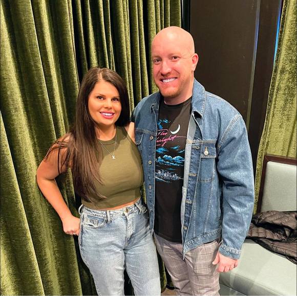 Profile Picture of Andrew Fox (@foxonabox) on Poshmark