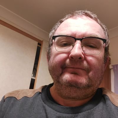 Profile Picture of Mark Loveday (@MarkLoveday17) on Twitter