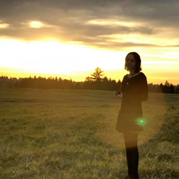 Profile Picture of Justine Corrigan (@justinecorrigan) on Poshmark