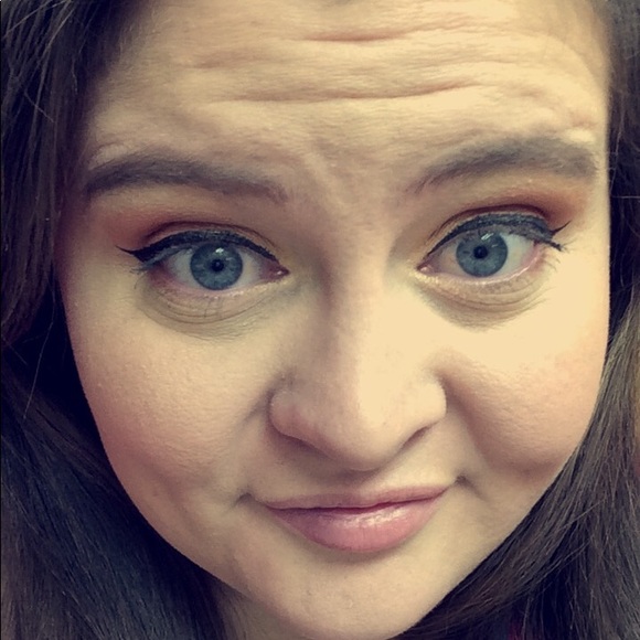 Profile Picture of Haley Woodall (@hayrenae40) on Poshmark