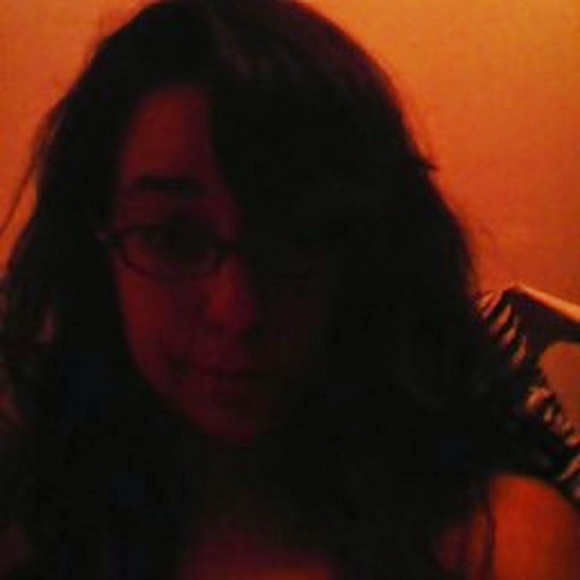 Profile Picture of Lisa Pilchman (@imarobot) on Poshmark