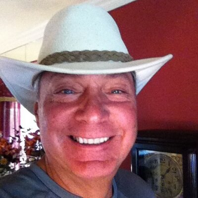 Profile Picture of Louis Villandré (@MonPapiLouis) on Twitter