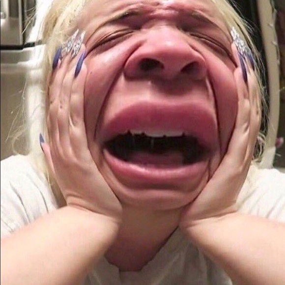 Tina Dimitropoulos - Poshmark Profile Picture of Tina Dimitropoulos (@tinadimis) on Poshmark