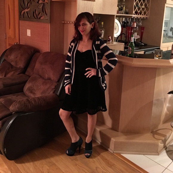 Profile Picture of Mery Lopez (@merylopez1022) on Poshmark