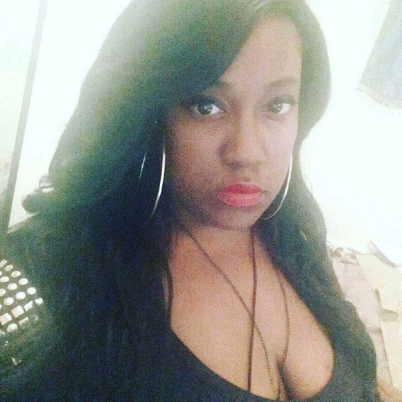 Profile Picture of Zanetta Mcfadden (@zanetta_m) on Poshmark
