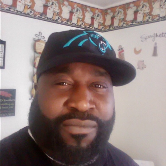 Profile Picture of John Cameron (@icecold123) on Poshmark