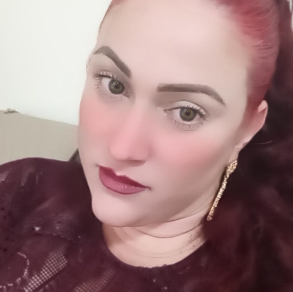 Profile Picture of Alexandra Bencosme (@albencos2) on Poshmark