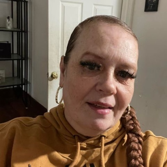 Profile Picture of Mary Arnold (@maryarnold767) on Poshmark