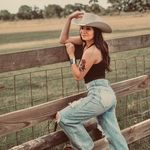 Profile Picture of Stephanie Hulbert (@theofficialsj.tx) on Instagram