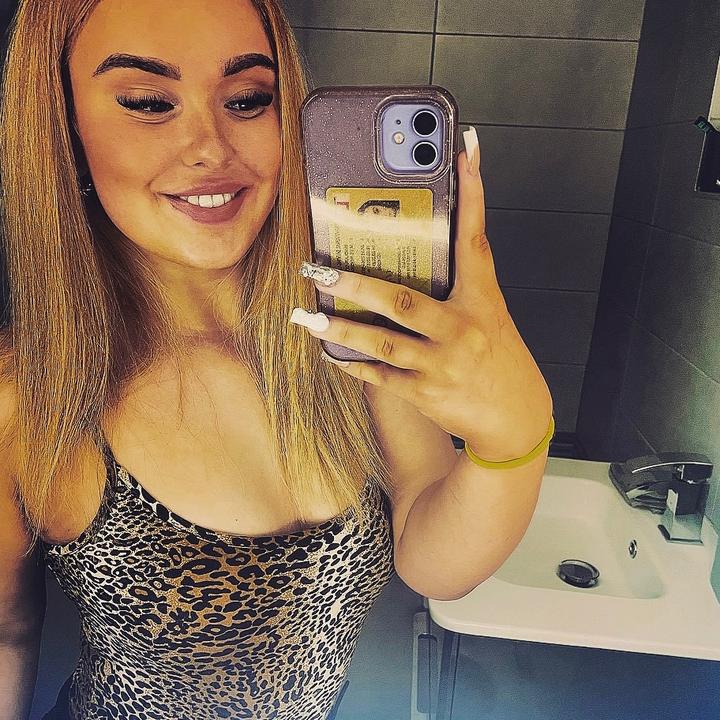 Profile Picture of Rebekah Sinclair (@rebekahsinclair) on Tiktok