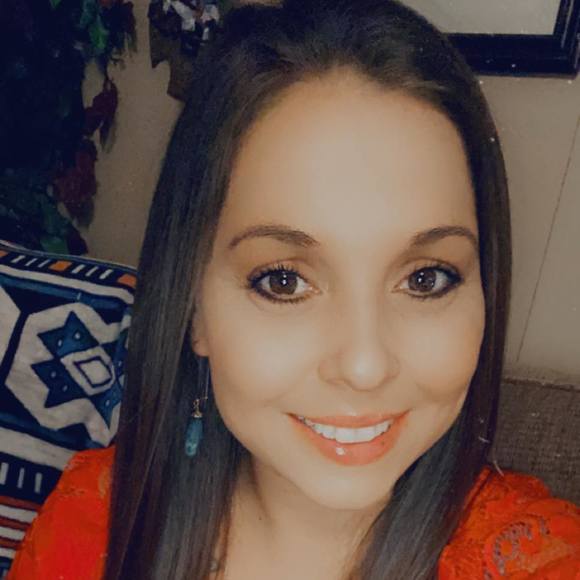 Profile Picture of Candice Malone (@cadenmommy14) on Poshmark