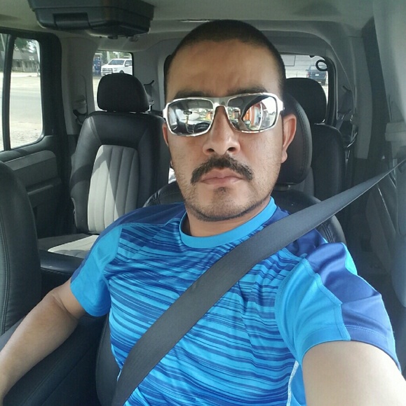 Profile Picture of Eligio Cedillo (@elindomable) on Poshmark