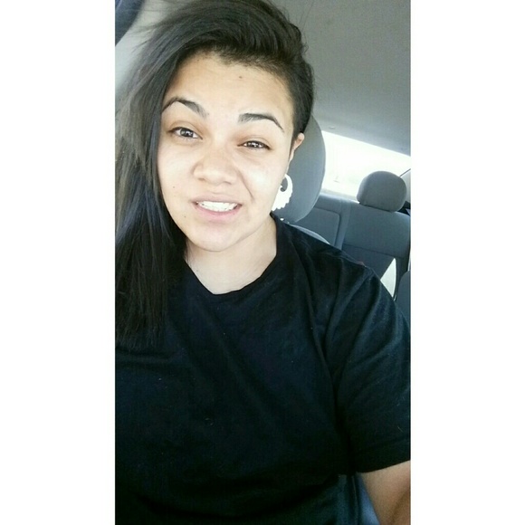 Profile Picture of Emily Tarango (@itsemilyman) on Poshmark