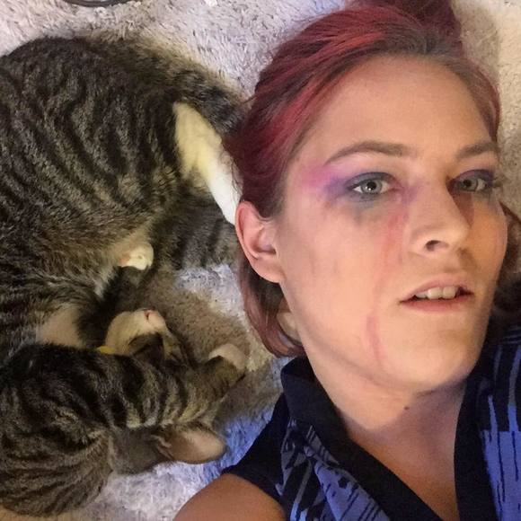 Profile Picture of Charissa Simones (@crsimones) on Poshmark