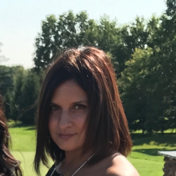 Profile Picture of Nancy Scarpulla (@nancymss) on Poshmark