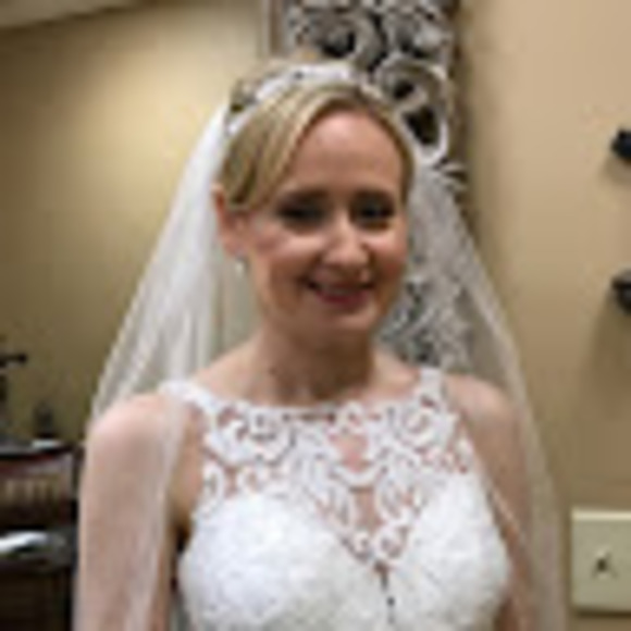Profile Picture of Heather Schaefer (@hks292) on Poshmark