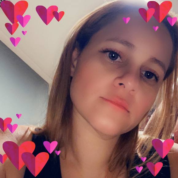 Profile Picture of Jenifer Gibson (@jeny2022) on Poshmark