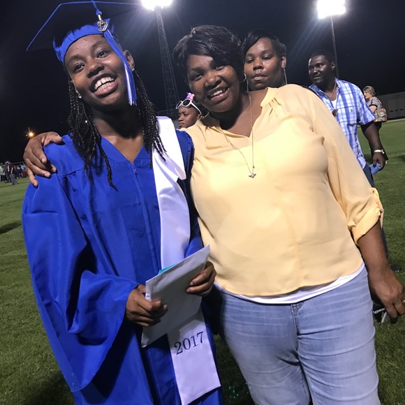 Profile Picture of Corsandra Johnson (@corsandraj0419) on Poshmark