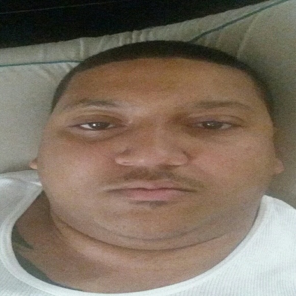 Profile Picture of Mike Soto (@sotomr1989) on Poshmark