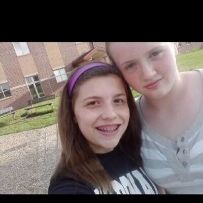 Profile Picture of Tori Lynn Lowe (@cheertori99) on Twitter