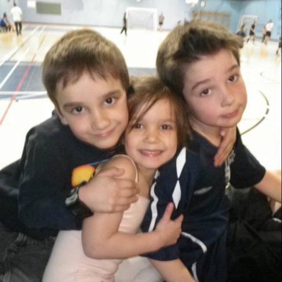 Profile Picture of Magalie Carbonneau (@carbonneaum6) on Poshmark