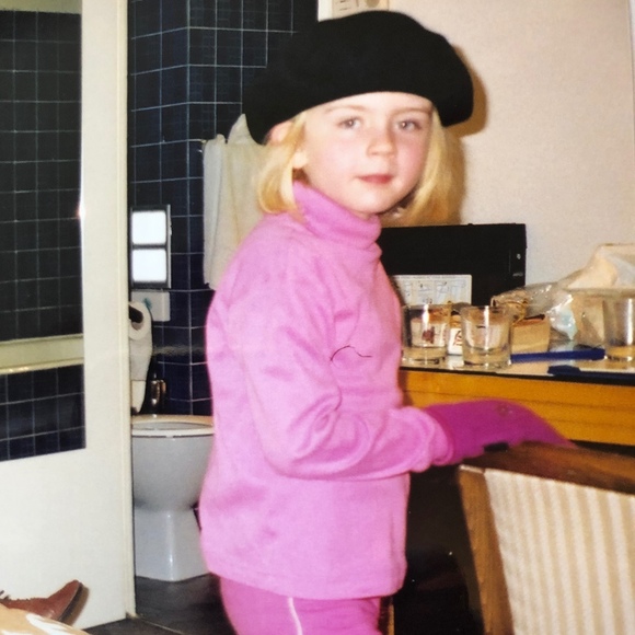 Laura Colmer - Poshmark Profile Picture of Laura Colmer (@l_colmer) on Poshmark