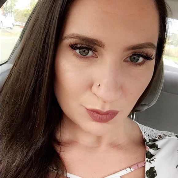 Profile Picture of Kristina Kovatch (@kristinaxmay) on Poshmark
