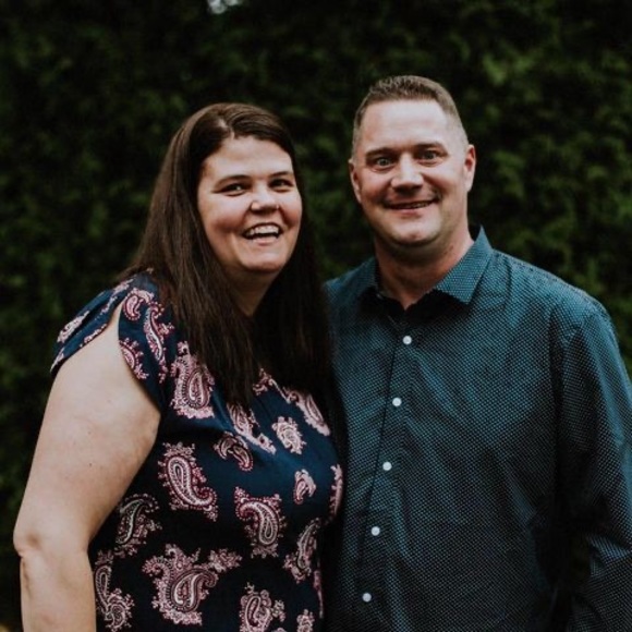 Profile Picture of Toni n kevin Etter (@toeknee1971) on Poshmark