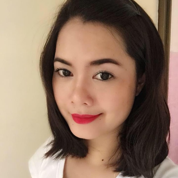 Profile Picture of Thu Huynh (@huynhtran1017) on Poshmark