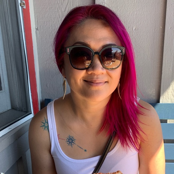 Profile Picture of Grace Chiam (@gracechiam) on Poshmark
