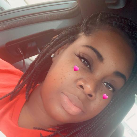 Profile Picture of Ashley Hartwell (@ashleyjay2010) on Poshmark