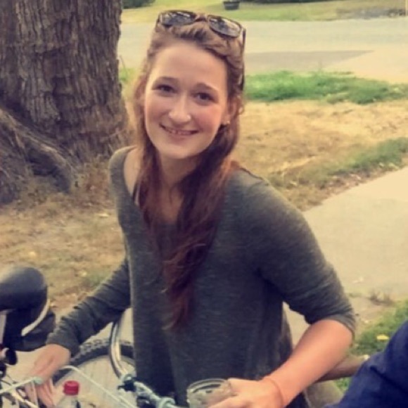 Profile Picture of Rachel Iannucci (@rlillian8) on Poshmark