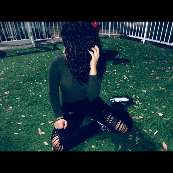 Profile Picture of Mackenzie Ramalho (@itsyagirlkenzie) on Poshmark