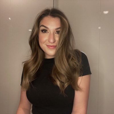 Profile Picture of Tess (@tessbennett_) on Twitter