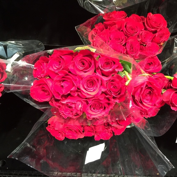 Profile Picture of Arely Castillo (@arelycastillo) on Poshmark