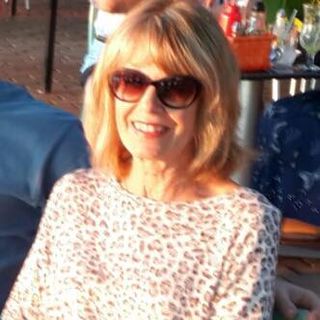 Profile Picture of Lindsey Mortimer (@lindsey.mortimer.98) on Facebook