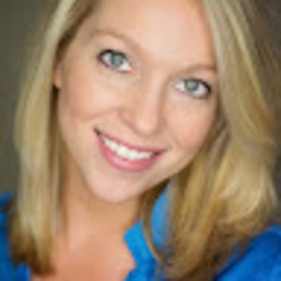 Profile Picture of Kelly Oglesby (@kellyoglesby835) on Poshmark