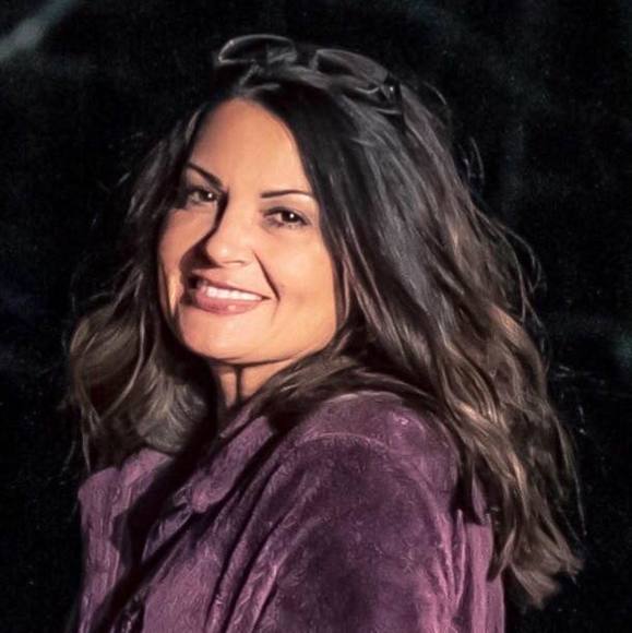 Profile Picture of Kim Dawes (@kimberlydawes) on Poshmark