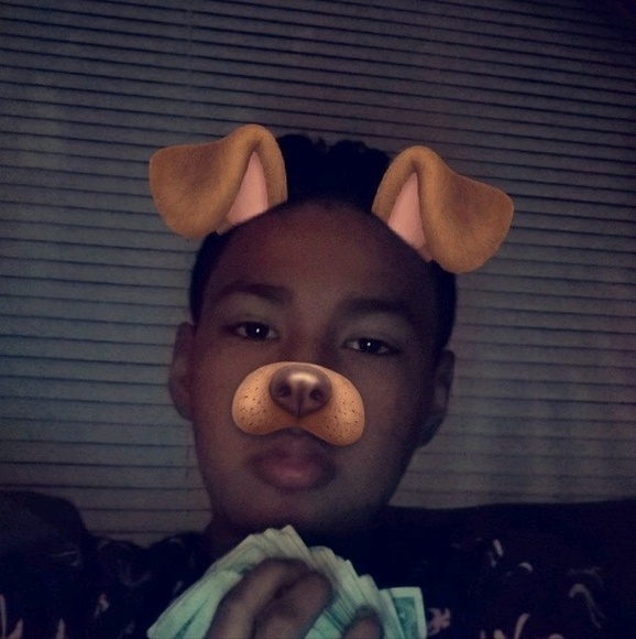 Profile Picture of Edgar Euceda (@edgareu89) on Poshmark