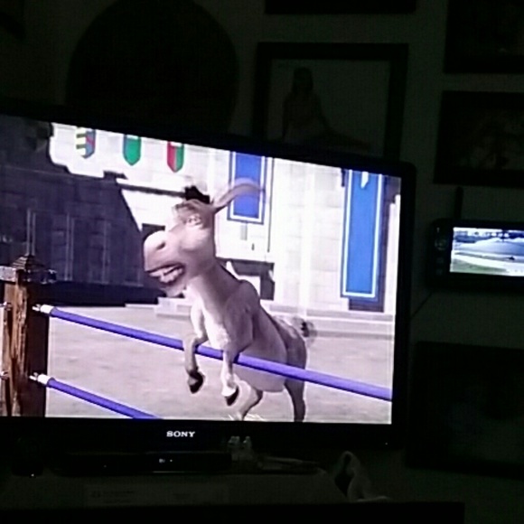 Profile Picture of Craigie Moreno (@pbandphilly) on Poshmark