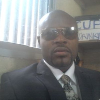 Profile Picture of Robert Quaye Dwuye J (@rdwuye) on Twitter