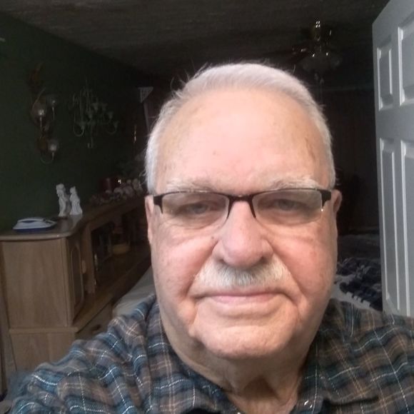 Profile Picture of Kenneth Singleton (@kennethsingl164) on Poshmark
