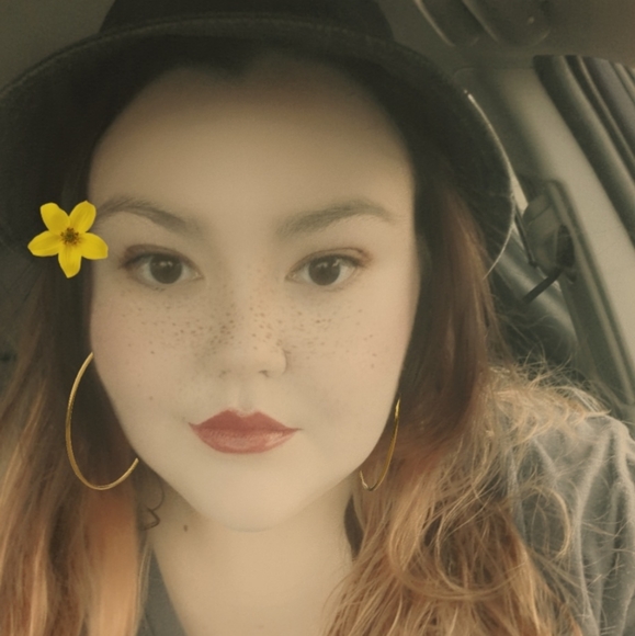 Profile Picture of Morgan Standridge (@skaishoppe) on Poshmark