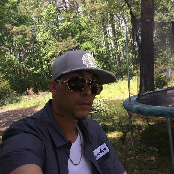 Profile Picture of Ryan Locklear (@ryanlocklear) on Poshmark