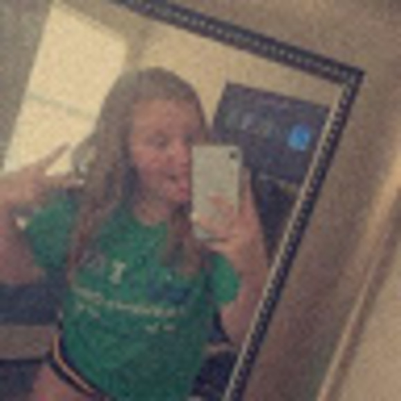 Profile Picture of Madison Millam (@madisonmillam07) on Poshmark