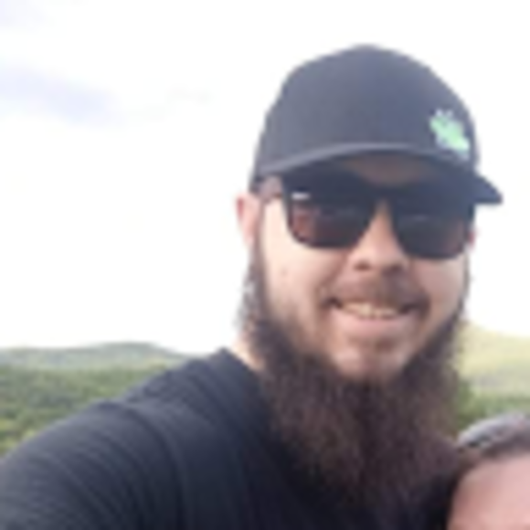 Profile Picture of Eric Heaton (@eric_heaton) on Poshmark