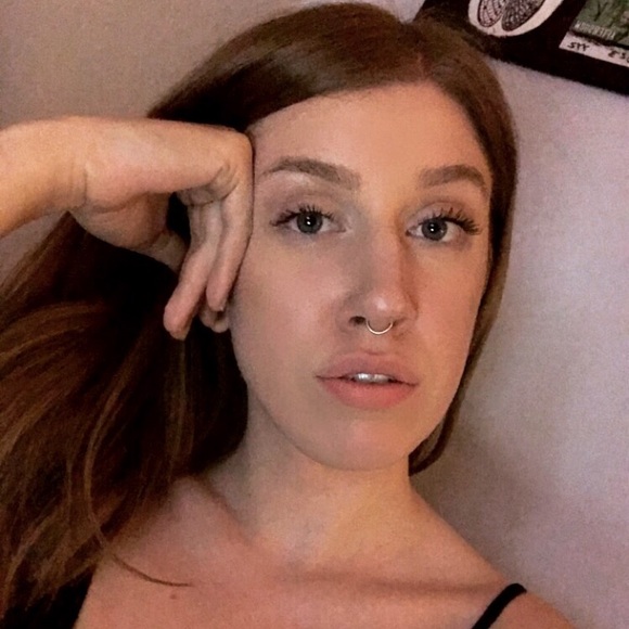 Profile Picture of Kirsten Matyus (@thatlover) on Poshmark
