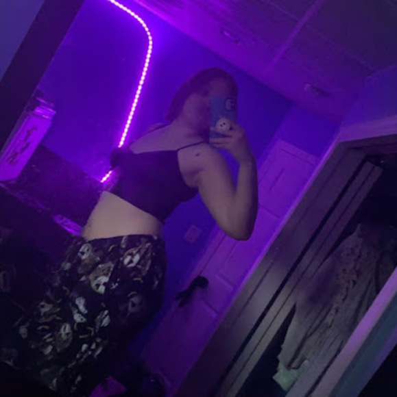 Profile Picture of Marcey Swagler (@marcey7405) on Poshmark